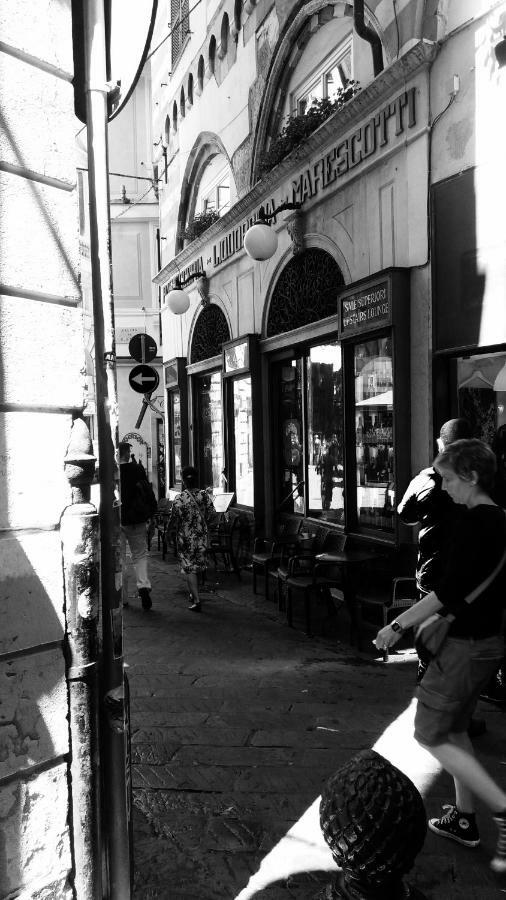 I Tetti Di Genova Grande Appartamento Exterior foto
