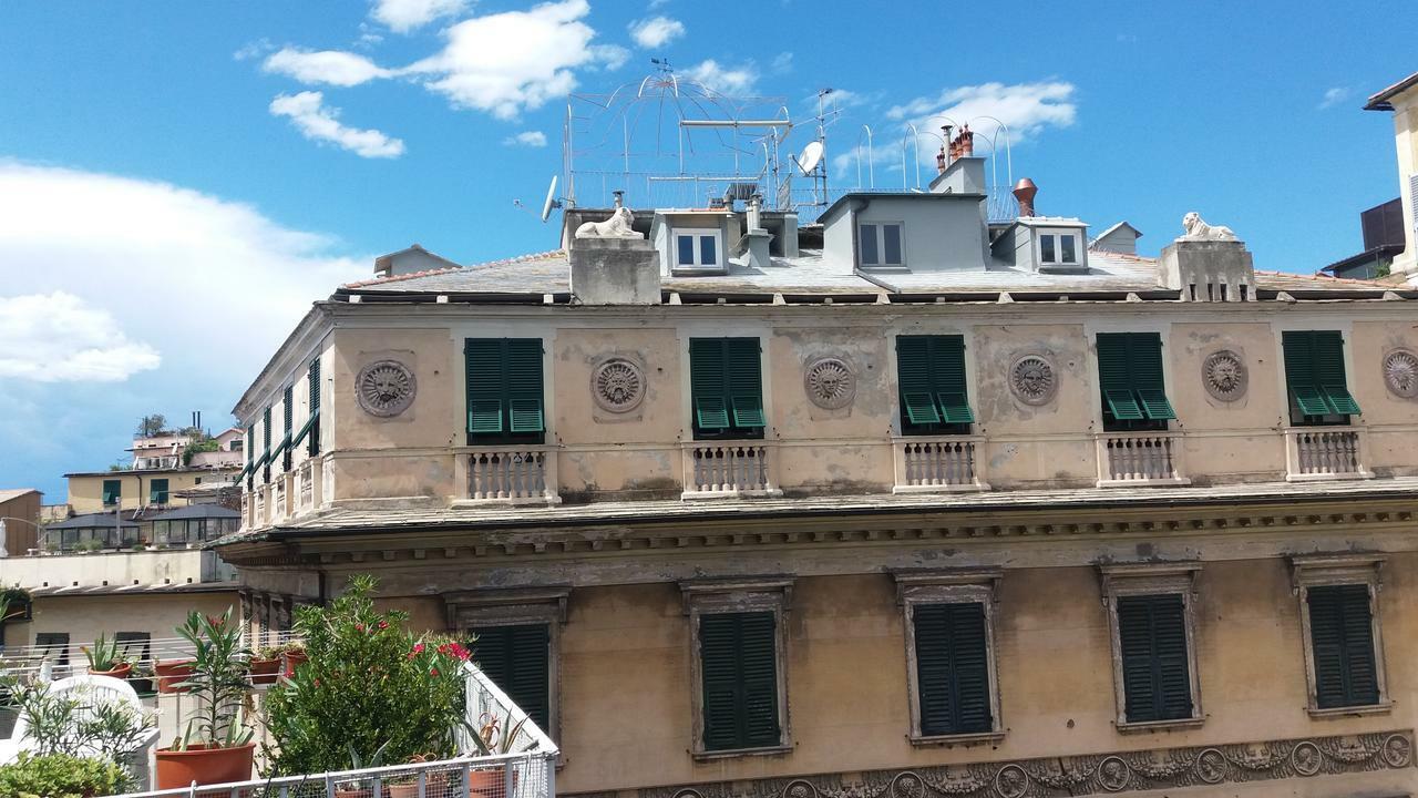 I Tetti Di Genova Grande Appartamento Exterior foto