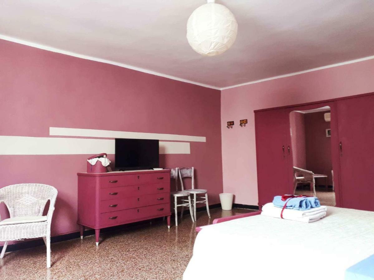 I Tetti Di Genova Grande Appartamento Exterior foto