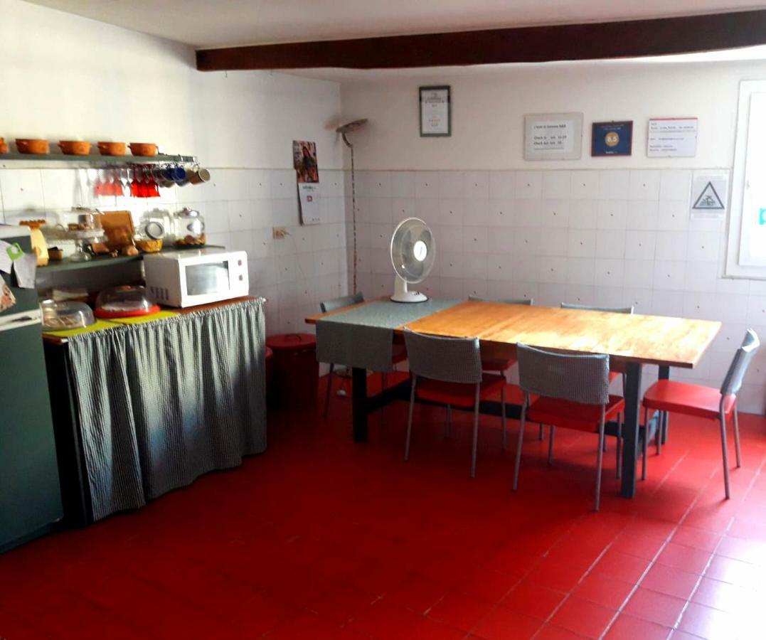 I Tetti Di Genova Grande Appartamento Exterior foto
