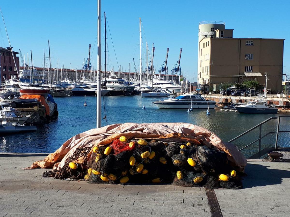 I Tetti Di Genova Grande Appartamento Exterior foto